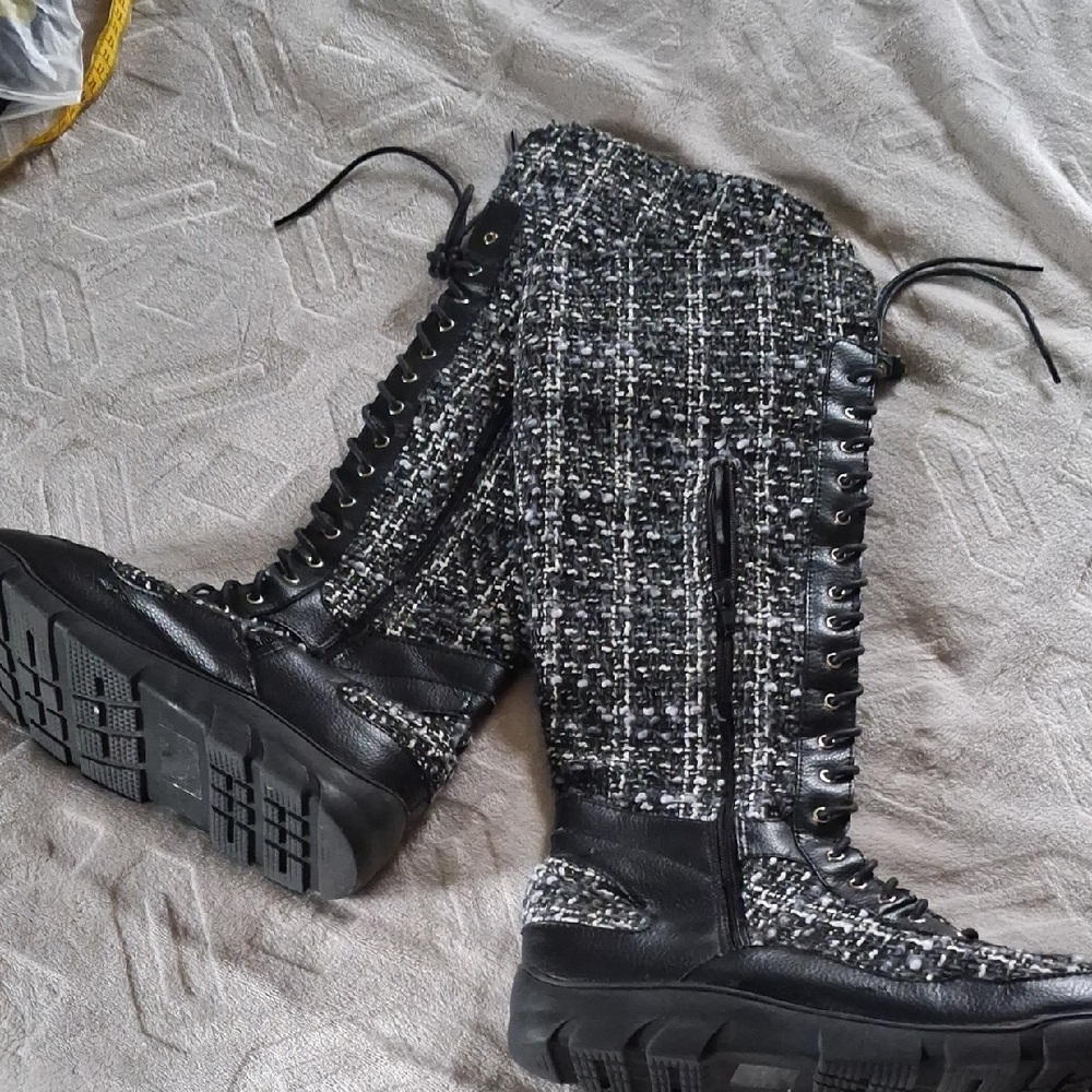 Chase + Chloe Black and Gray Tweed Lace-Up Boots
